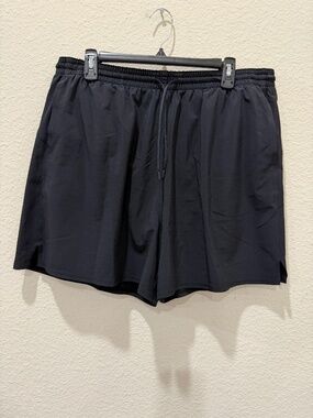 Ladies black work out shorts with inner lining and draw string size XL - Good